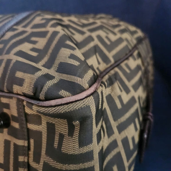 Sold-Fendi Travel Bag w/lock and key! - Picture 9 of 16